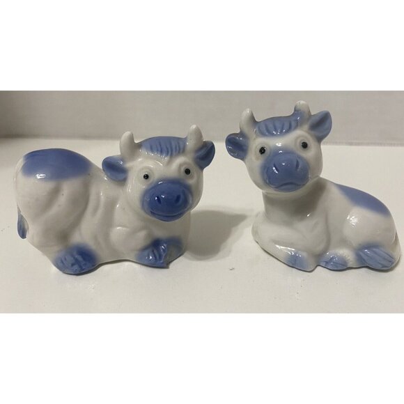 Unbranded Other - Miniature Blue White Cow Set of 2 Bone China Figurine 1.5" x 2" FLAW
